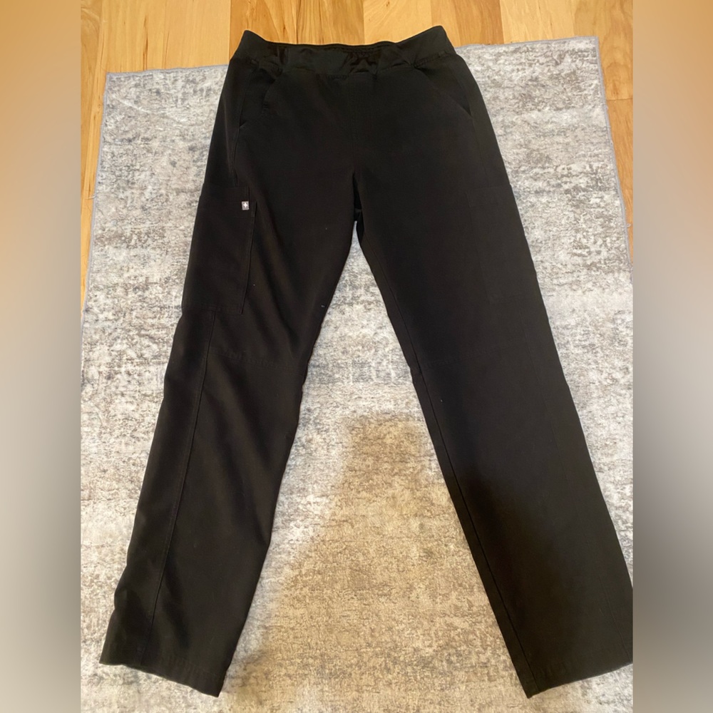 FIGS Black Cario Scrub Pants